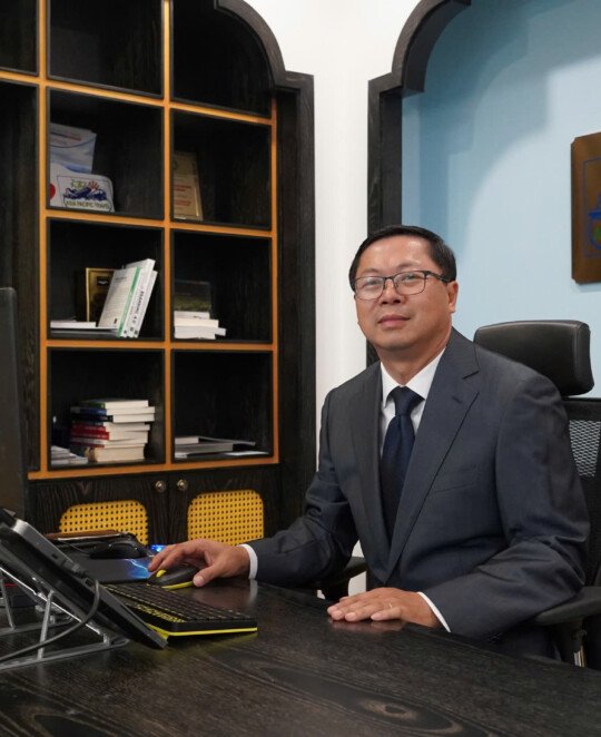 Mr Nam Giang