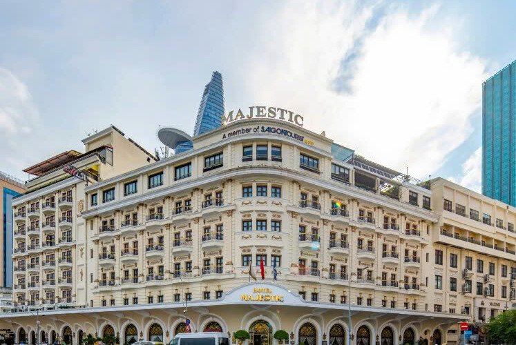 Hotel Majestic Saigon – Historia, lujo y encanto colonial en el corazón de Saigón