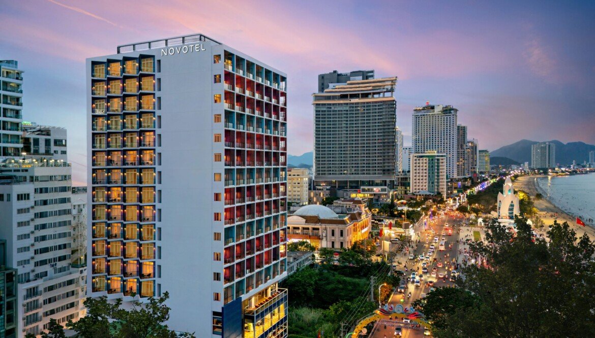Novotel Nha Trang – Confort moderno frente al mar en el corazón de la ciudad
