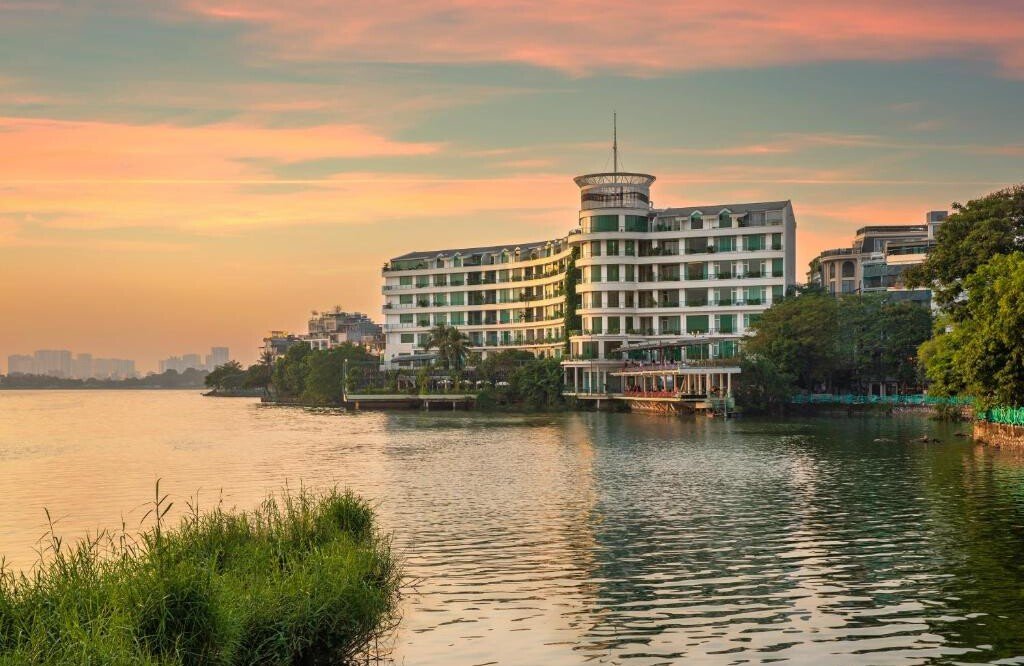 The Hanoi Club Hotel & Residences – Elegancia junto al lago, confort en el corazón de Hanoi